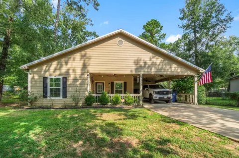 337 Windwood Dr, Livingston, TX 77351