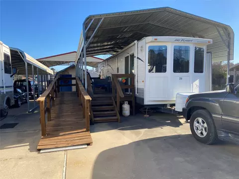 259 Care Center Dr, Livingston, TX 77351