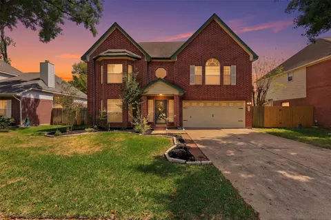 322 Welford Ln, Highlands, TX 77562
