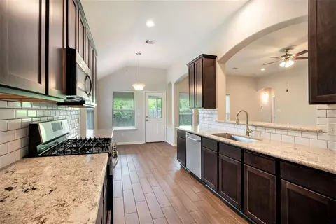 22526 E Shorewood Loop, Huffman, TX 77336 photo 1
