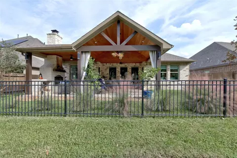 271 Little Dog Dr, Montgomery, TX 77356