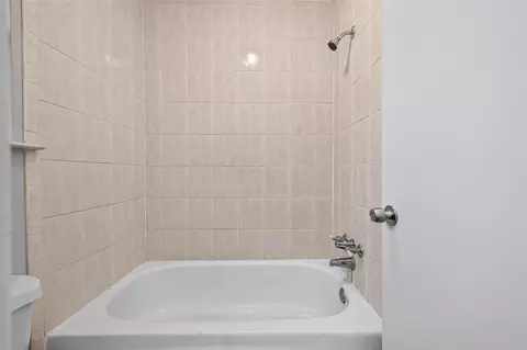 Bath - 22419 Springgate Dr, Spring, TX 77373 photo 4 of 4