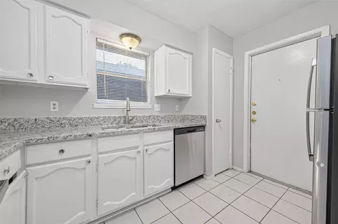 Kitchen - 22419 Springgate Dr, Spring, TX 77373 photo 4 of 4