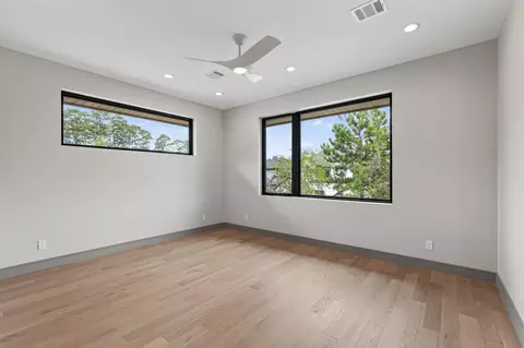 Bedroom - 47 Pronghorn Pl, Spring, TX 77389 photo 6 of 7