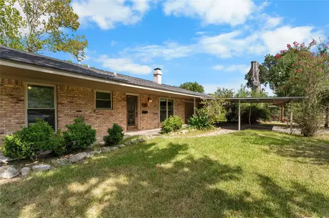 1911 Manila Ln, Houston, TX 77043