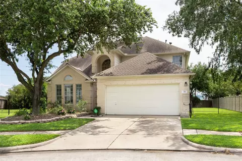 44 Parkway Pl, Houston, TX 77040