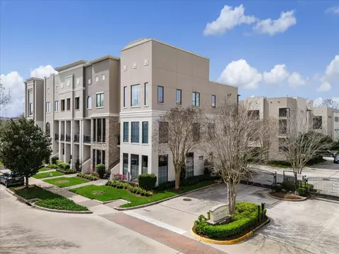 1416 Lake Pointe Pkwy, Sugar Land, TX 77478