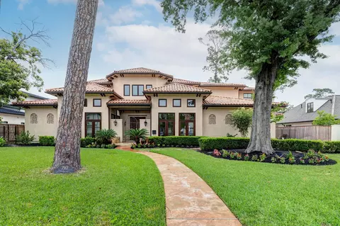 710 Pinehaven Dr, Houston, TX 77024