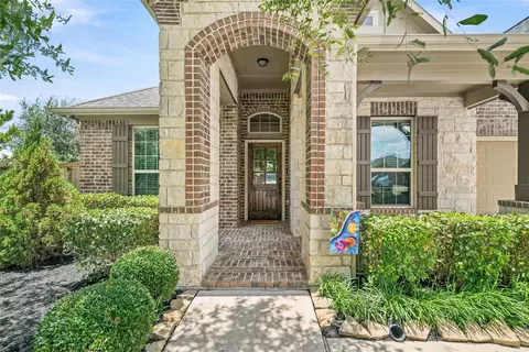 2126 Cinnamon Teal Cir, Brookshire, TX 77423