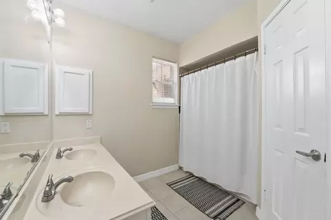 Bath - 22846 Red River Dr, Katy, TX 77450 photo 3 of 4
