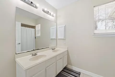 Bath - 22846 Red River Dr, Katy, TX 77450 photo 4 of 4