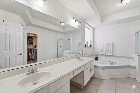 Bath - 22846 Red River Dr, Katy, TX 77450 photo 2 of 4