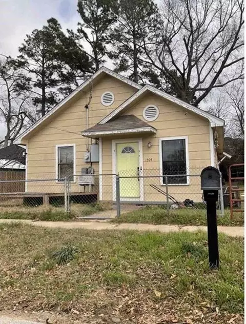 1504 S Kennedy Ave, Tyler, TX 75701