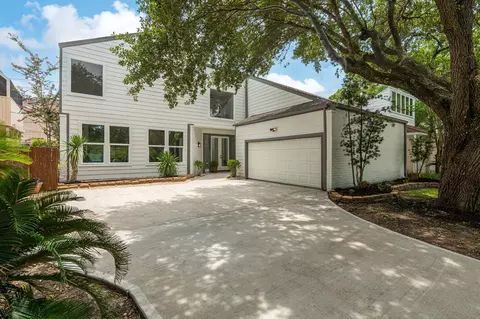 14323 Briarhills Pkwy, Houston, TX 77077