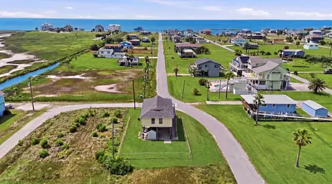 4014 6th St, Galveston, TX 77554