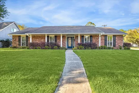 10602 Del Monte Dr, Houston, TX 77042