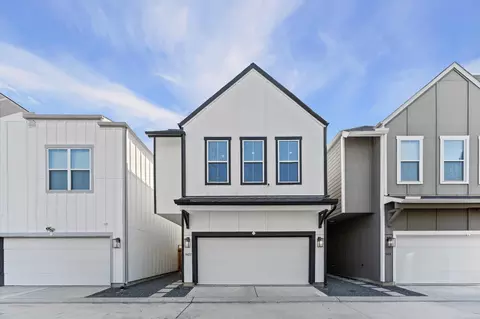 8422 Berry Green Ln, Houston, TX 77022