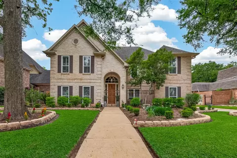 1807 Kingsmill Ln, Richmond, TX 77406
