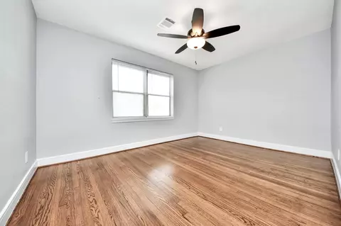Bedroom - 2212 Raspberry Ln, Pasadena, TX 77502 photo 2 of 6
