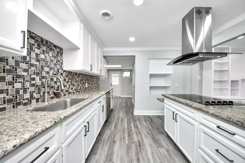Kitchen - 2212 Raspberry Ln, Pasadena, TX 77502 photo 7 of 7