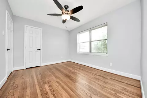 Bedroom - 2212 Raspberry Ln, Pasadena, TX 77502 photo 5 of 6