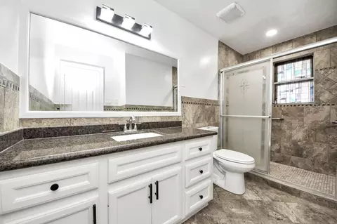 Bath - 2212 Raspberry Ln, Pasadena, TX 77502 photo 1 of 6
