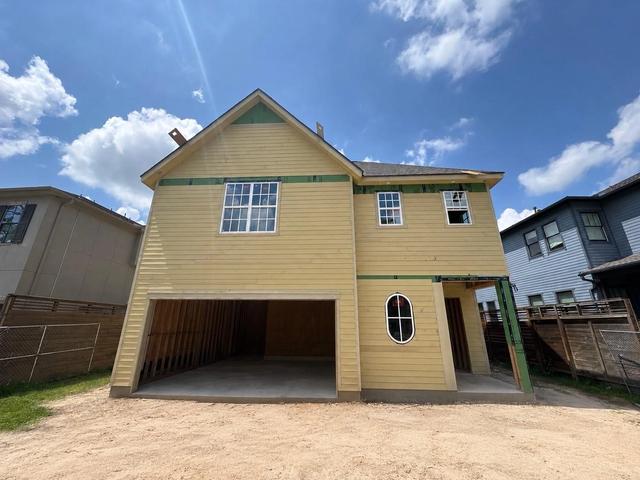 955 W 42nd St, Houston, TX 77018