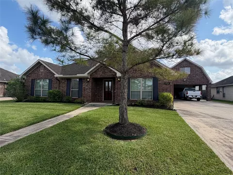 6714 Hawkins St, Manvel, TX 77578