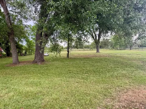 3404 North St, Brookshire, TX 77423