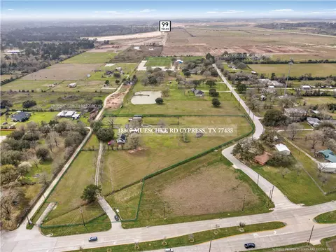 18807 Mueschke Rd, Tomball, TX 77377