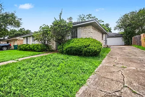 Exterior - 4306 Oneida St, Pasadena, TX 77504 photo 3 of 7