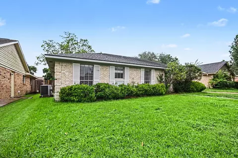 Exterior - 4306 Oneida St, Pasadena, TX 77504 photo 2 of 7