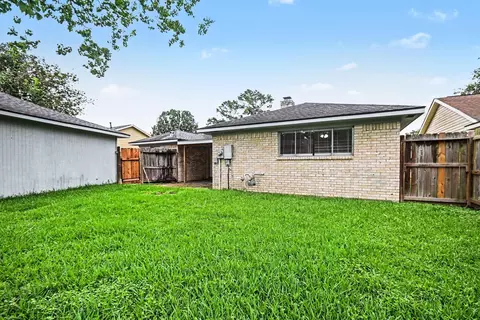 Exterior - 4306 Oneida St, Pasadena, TX 77504 photo 5 of 7