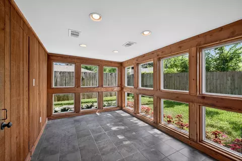 4218 Glebe Rd, Houston, TX 77018