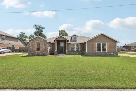 100 Jessica Dr, Dayton, TX 77535