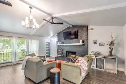 Living - 2511 River Rdg, Conroe, TX 77385 photo 3 of 3