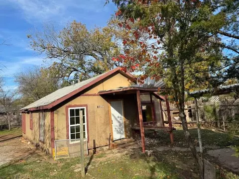 1208 N 7th St, Wichita Falls, TX 76306