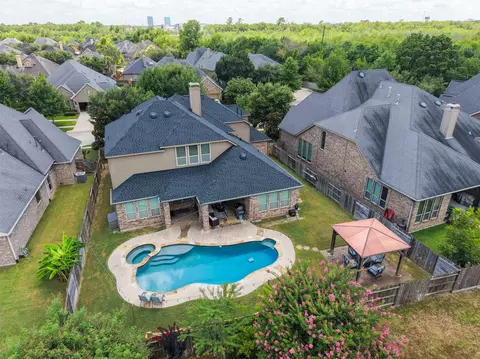 8109 Threadtail St, Conroe, TX 77385 photo 2