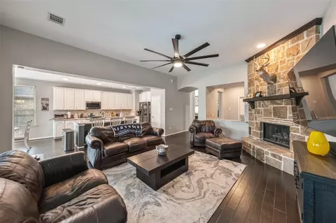8109 Threadtail St, Conroe, TX 77385 photo 11