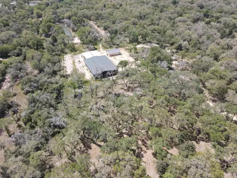 2512 Interstate 10, Weimar, TX 78962 photo 4