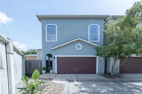 930 Mckinney Park Ln, Houston, TX 77003