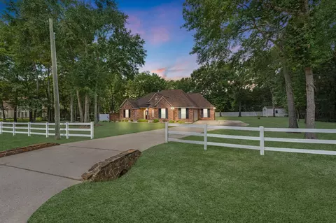 32911 Leafy Oak Ct, Magnolia, TX 77354