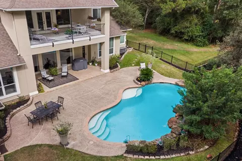 25815 Bridle Creek Dr S, Magnolia, TX 77355