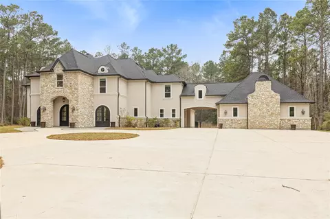 141 Sundog Rd, Huntsville, TX 77340