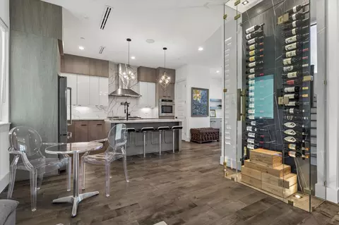 2435 Sheridan St, Houston, TX 77030
