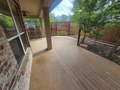 Exterior - 110 David Forest Ln, Conroe, TX 77384 photo 8 of 12