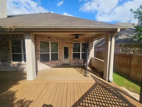 Exterior - 110 David Forest Ln, Conroe, TX 77384 photo 6 of 12