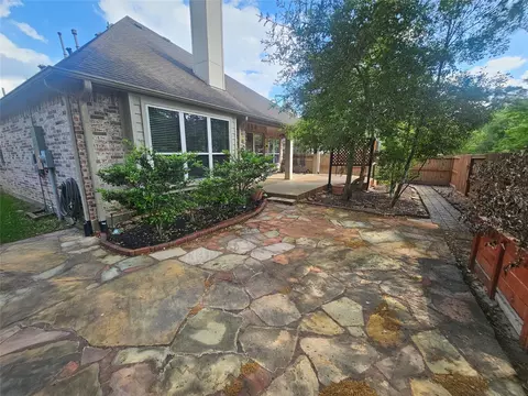 Exterior - 110 David Forest Ln, Conroe, TX 77384 photo 10 of 12