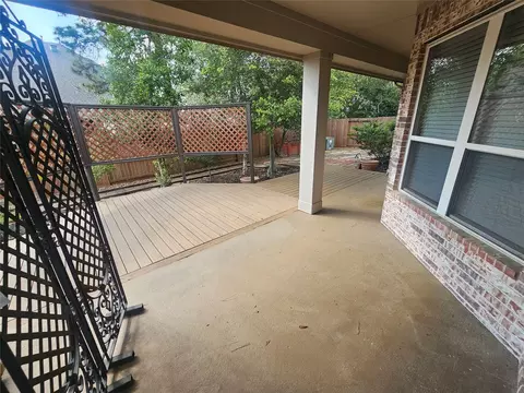 Exterior - 110 David Forest Ln, Conroe, TX 77384 photo 7 of 12