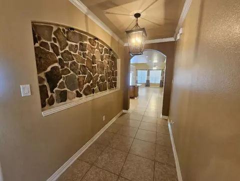Entry Way - 110 David Forest Ln, Conroe, TX 77384 photo 2 of 3